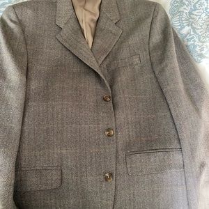 Beige tweed blazer. 42L